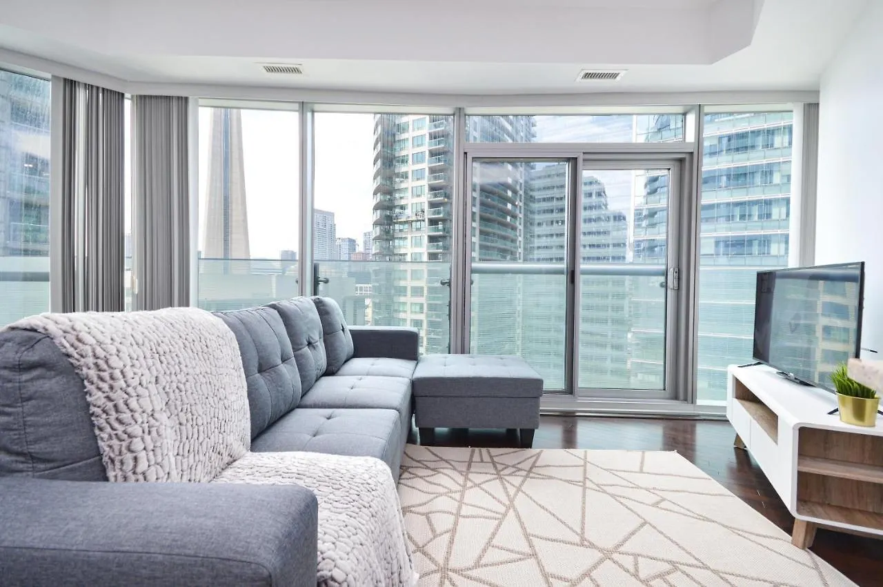 Downtown Toronto Condo Near Cn Tower, Union Station, Scotiabank Arena,Rogers Centre Apartment